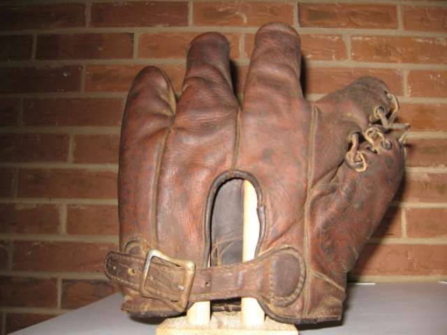 Freddie McGuire Denkert 56DG11H Back